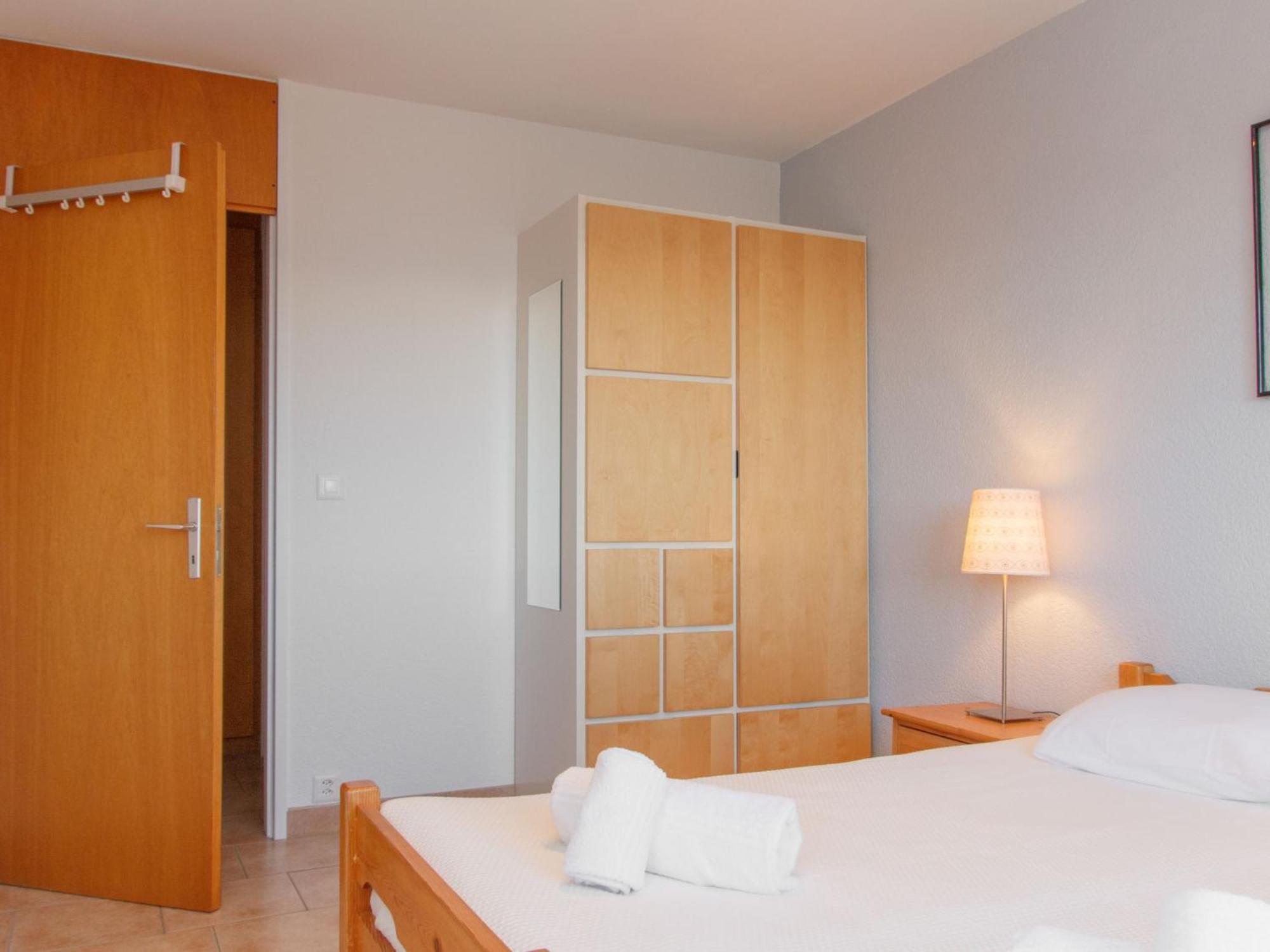Apartment Montfort 9A By Interhome Нанда Экстерьер фото
